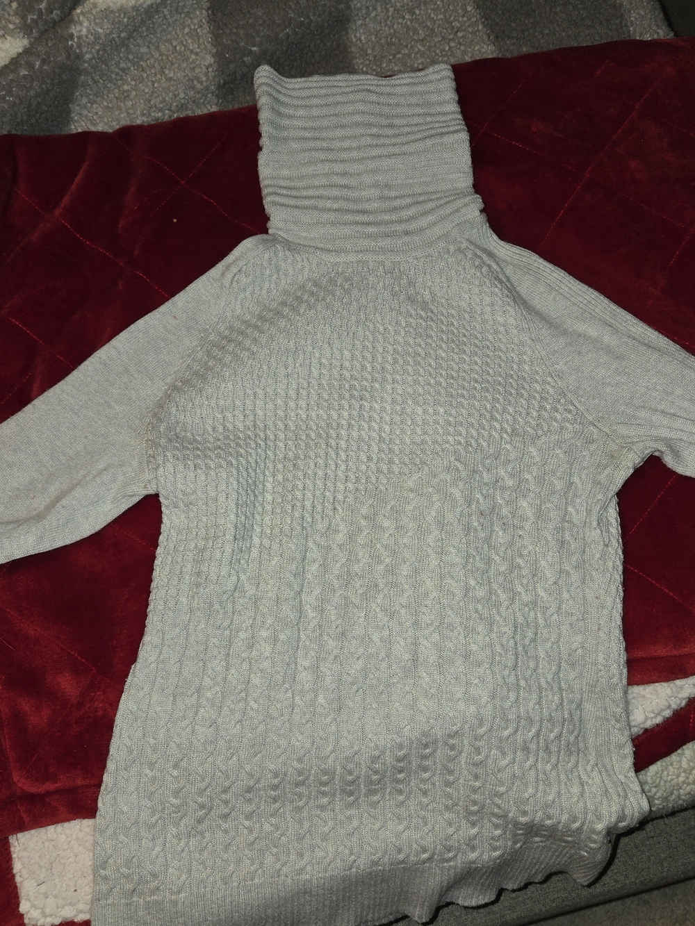 Smartwool Women's Light Gray Cable-Knit Turtleneck Sweater